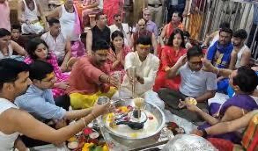 श्री महाकाल के दरबार में दीपोत्सव, धनतेरस पर विशेष भस्म आरती और अलौकिक भांग श्रृंगार