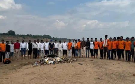 नर्मदा घाट पर सफाई की, एक ट्रॉली कचरा उठाया