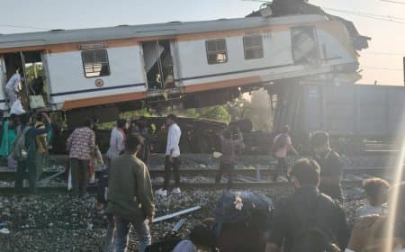 हावड़ा रूट पर पैसेंजर ट्रेन और मालगाड़ी में आमने-सामने की भीषण टक्कर,छह की मौत!