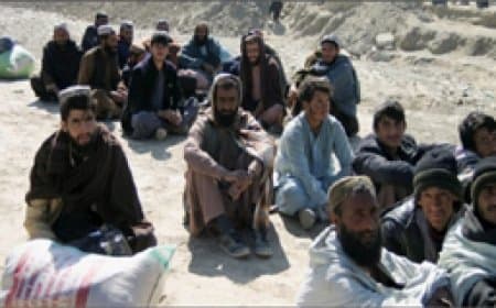 पाकिस्तान में अफगान नागरिकों की गिरफ्तारी बढ़ी