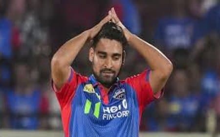 दिल्ली कैपिटल्स के क्रिकेटर विपराज निगम को जान से मारने की धमकी, ब्लैकमेलिंग के आरोप में FIR