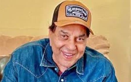 धर्मेन्द्र की तबीयत.. बेटी ईशा ने किया पोस्ट..रिकवर कर रहे है पिता जी