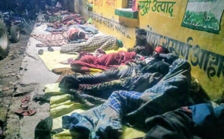 MP: गुना में खाद के लिए लाइन में लगी आदिवासी महिला की मौत, किल्लत पर भड़के विधायक