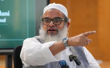 मौलाना के बिगड़े बोल...मुर्दा कौमें डरकर बोलने लगती हैं वंदे मातरम 