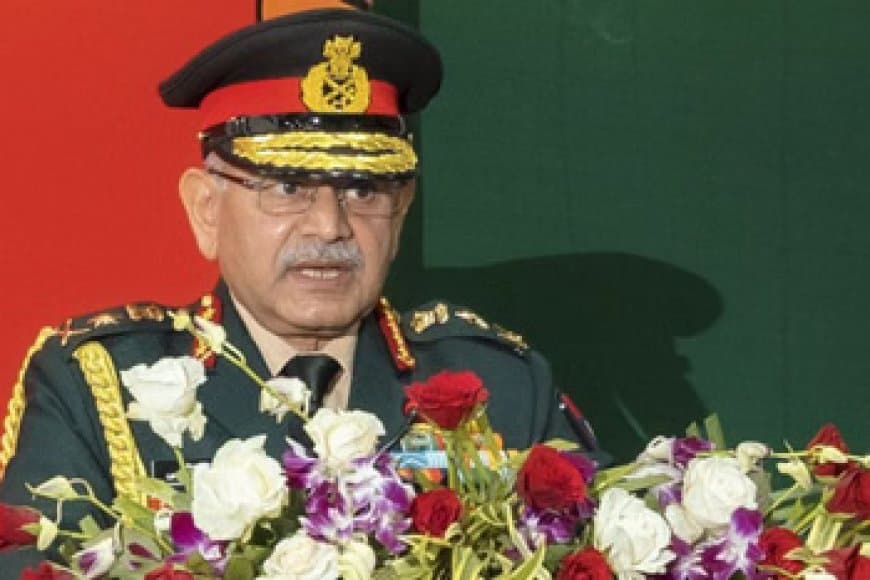 आर्मी चीफ जनरल द्विवेदी 53 साल बाद सतना स्कूल पहुंचे, 'ऑपरेशन सिंदूर' को बताया 'धर्म युद्ध'