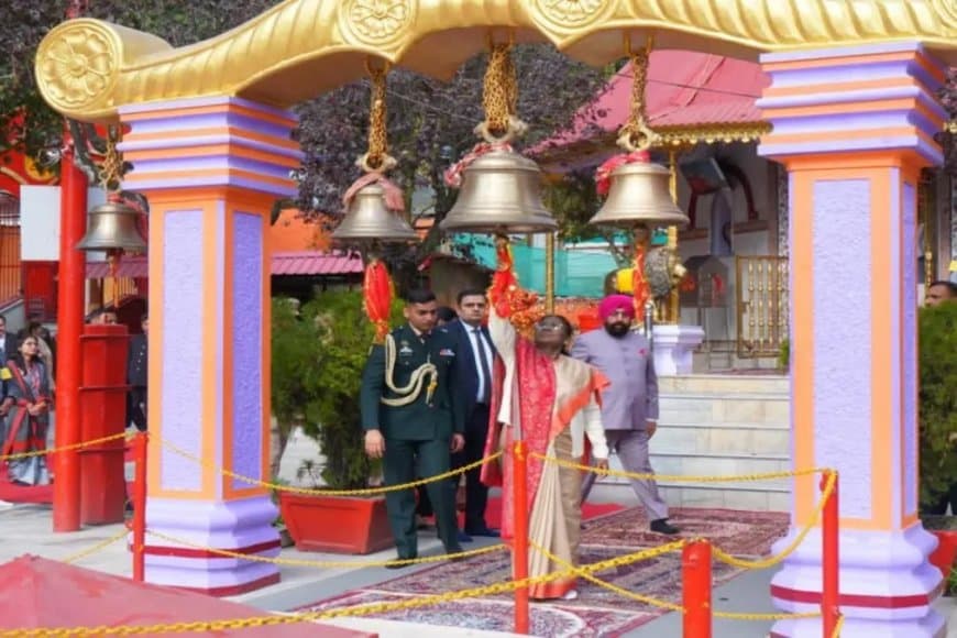 राष्ट्रपति द्रौपदी मुर्मू ने कैंची धाम में नीब करौरी बाबा के किए दर्शन