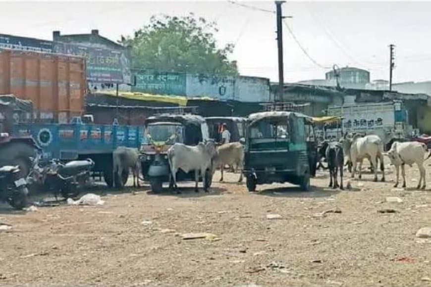 चार जगहों पर योजना की फाइलें घूम रहीं और यातायात व्यवस्था चरमरा रही