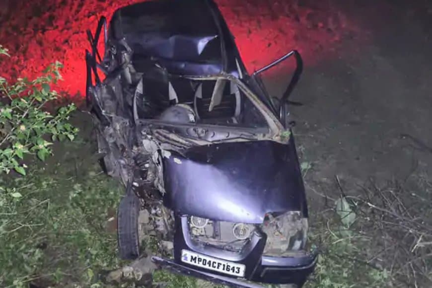 रायसेन में कार और ट्रैक्टर-ट्रॉली की टक्कर, 25 घायल