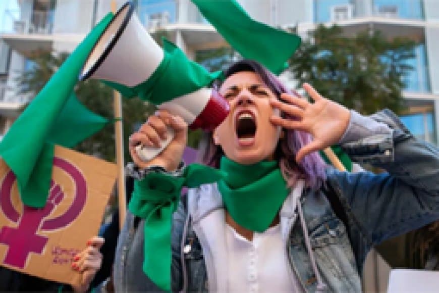 मैक्सिको में तेज हुआ जेन जेड आंदोलन, पुलिस से हुई झड़प-पथराव