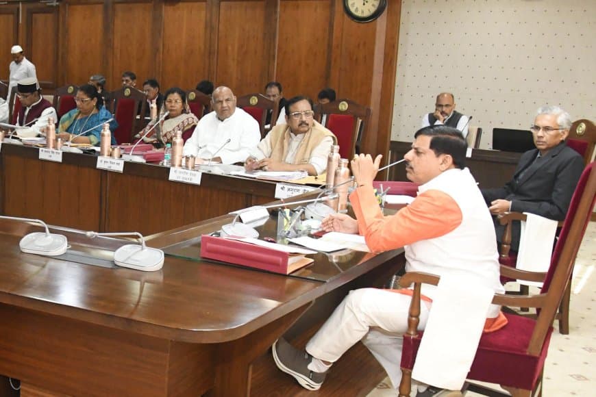 मोहन कैबिनेट...मध्यप्रदेश के 13 जिलों में बनेंगे आयुष चिकित्सालय 