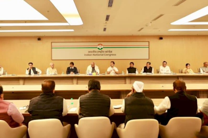 खड़गे का EC पर बड़ा आरोप: 'BJP SIR को हथियार बना रही, आयोग साबित करे वह निष्पक्ष है'