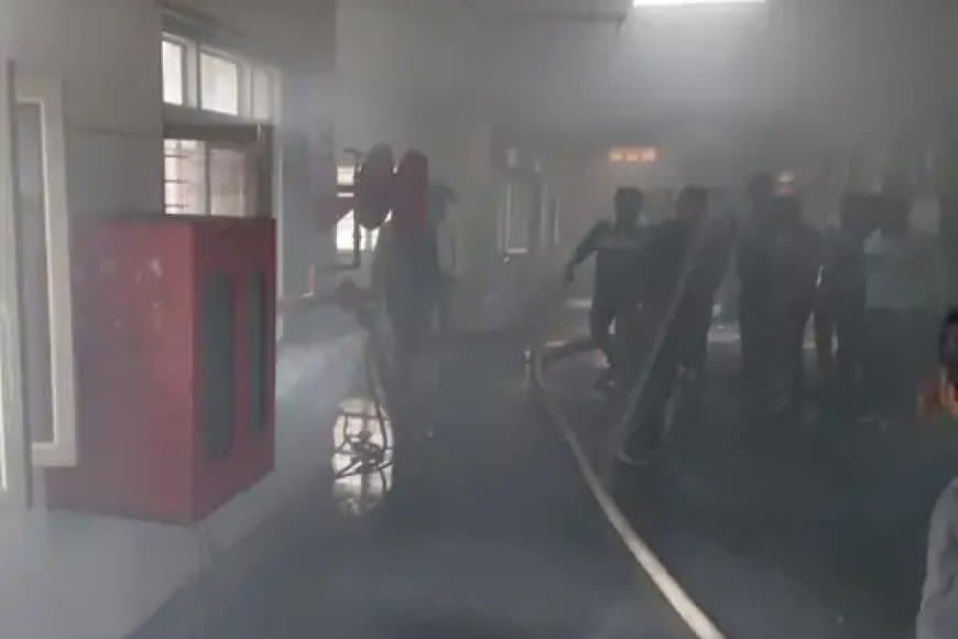 बैतूल... अस्पताल में लगी आग... मरीजों को निकाला बाहर,  सब सुरक्षित