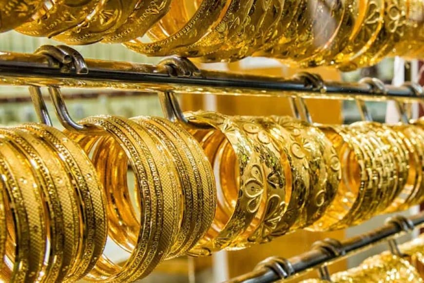 सोने में 1421 रुपए का आया उछाल... चांदी का भी 2000 बढ़ा भाव