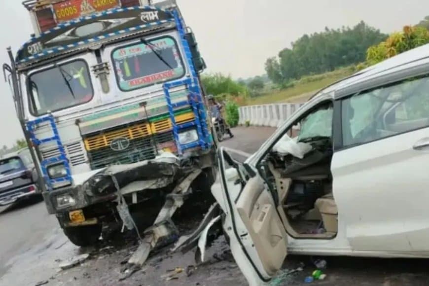 छत्तीसगढ़... ट्रक और कार की टक्कर... पांच लोगों की मौत