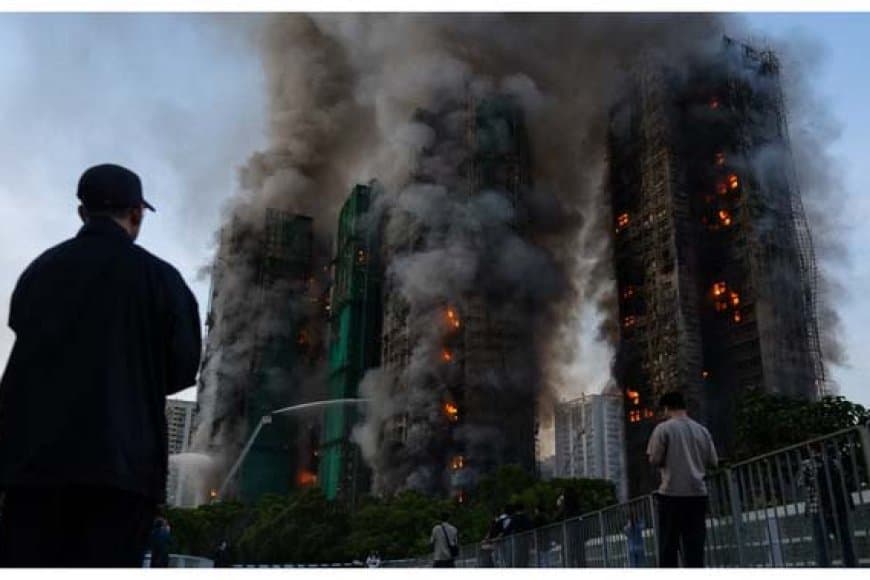 हांगकांग अग्निकांड... अब तक 44 जिंदगी खाक, अभी धधक रही आग