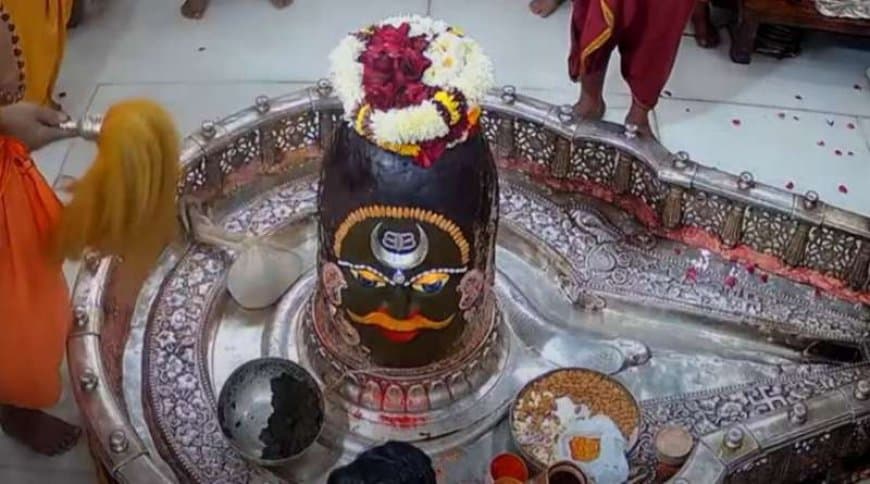 कार्तिक एकादशी पर महाकाल का दिव्य भस्म श्रृंगार: हजारों भक्तों ने किए दर्शन