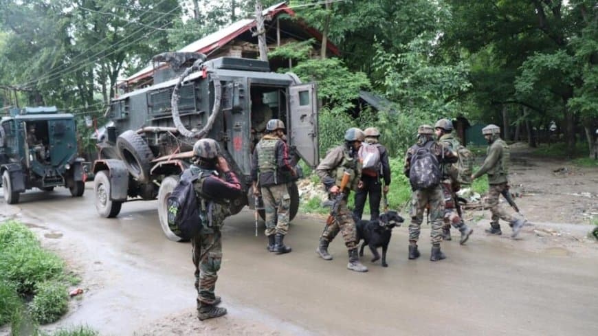 जम्मू-कश्मीर... आतंकियों और सेना के बीच मुठभेड़... जवान घायल