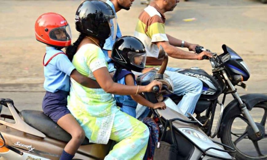 अभियान के पहले दिन गुरुवार को भोपाल में ट्रैफिक पुलिस चुनिंदा 20 चौराहों पर चालानी कार्रवाई की।