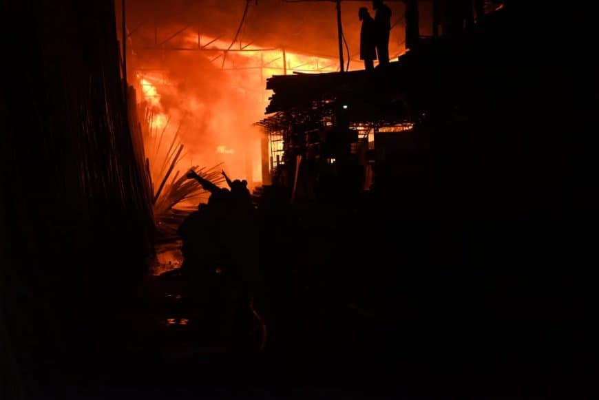 भोपाल... जनता की जान से खिलवाड़... शहर में चल रहीं आरा मशीन