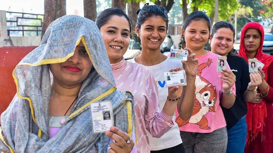 आजादी के बाद पहली बार 69.20 प्रतिशत मतदान हुआ।