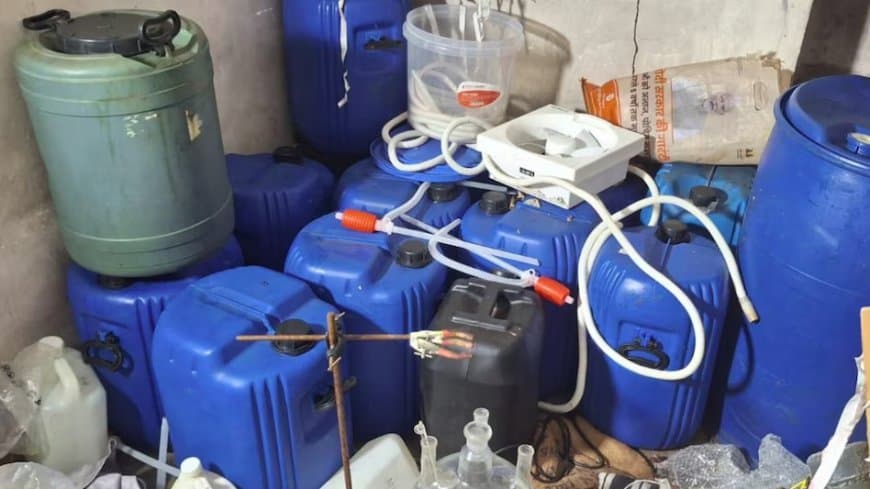 राजस्थान के सिरोही में बड़ी कार्रवाई: सुनसान फार्महाउस पर मिली ₹40 करोड़ की मेफेड्रोन फैक्ट्री