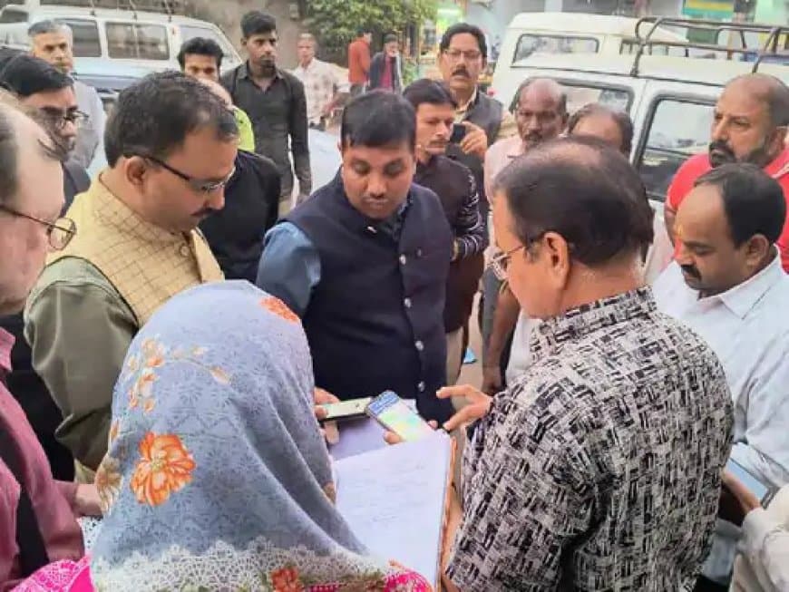 भोपाल: वोटर लिस्ट स्पेशल रिवीजन में लापरवाही, कलेक्टर ने सुपरवाइजर और BLO को किया सस्पेंड