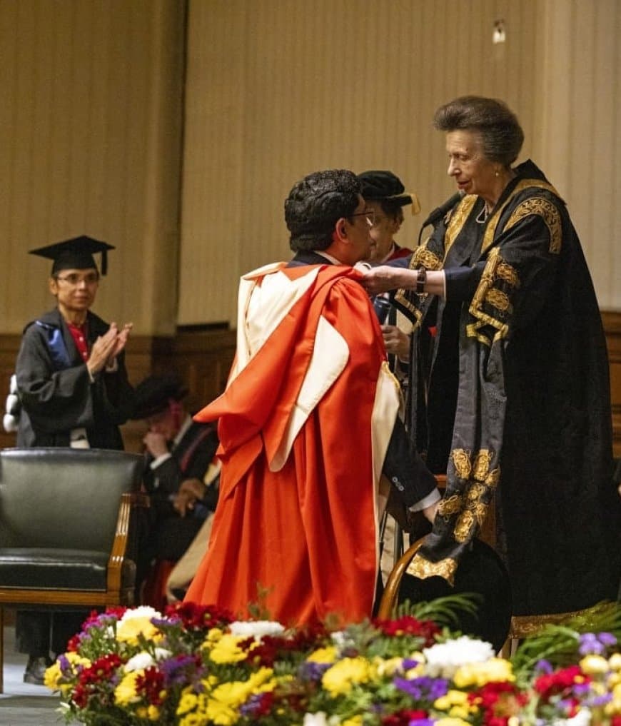 सम्मान... उद्योगपति कुमार मंगलम को मानद डॉक्टरेट की उपाधि