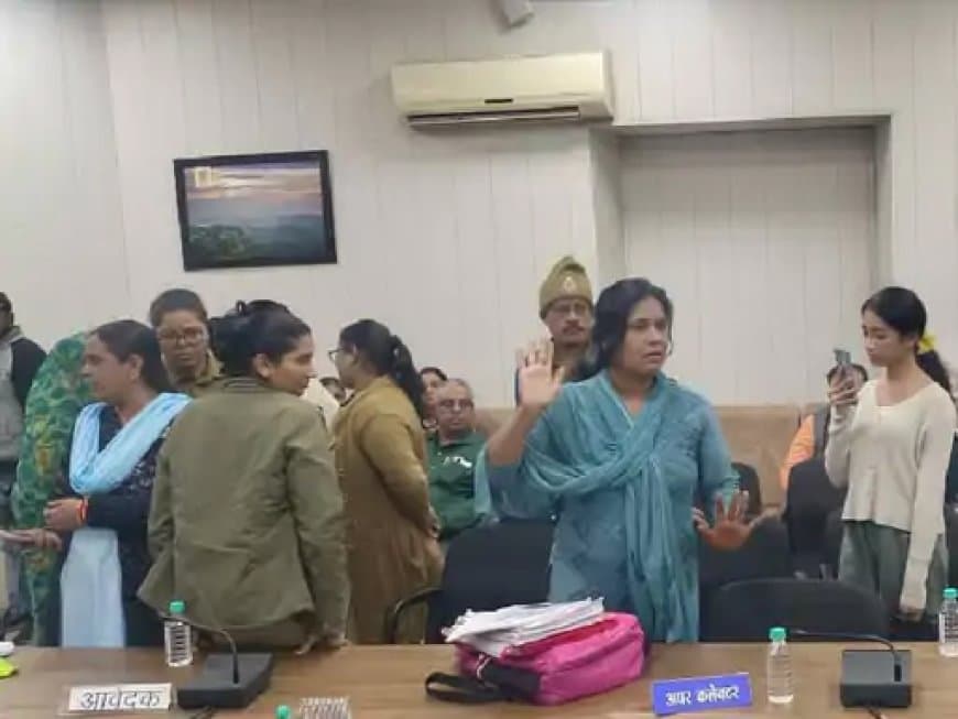 भोपाल... जनसुनवाई में हंगामा... महिला बोली- मैं विधायक हूं