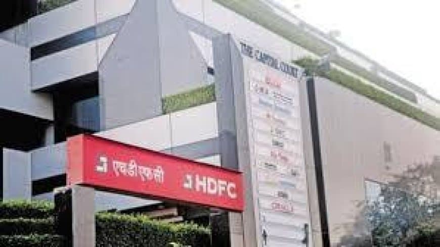 HDFC AMC शेयर प्राइस 50% गिरा: क्या है बोनस इश्यू, क्यों घट गया भाव?