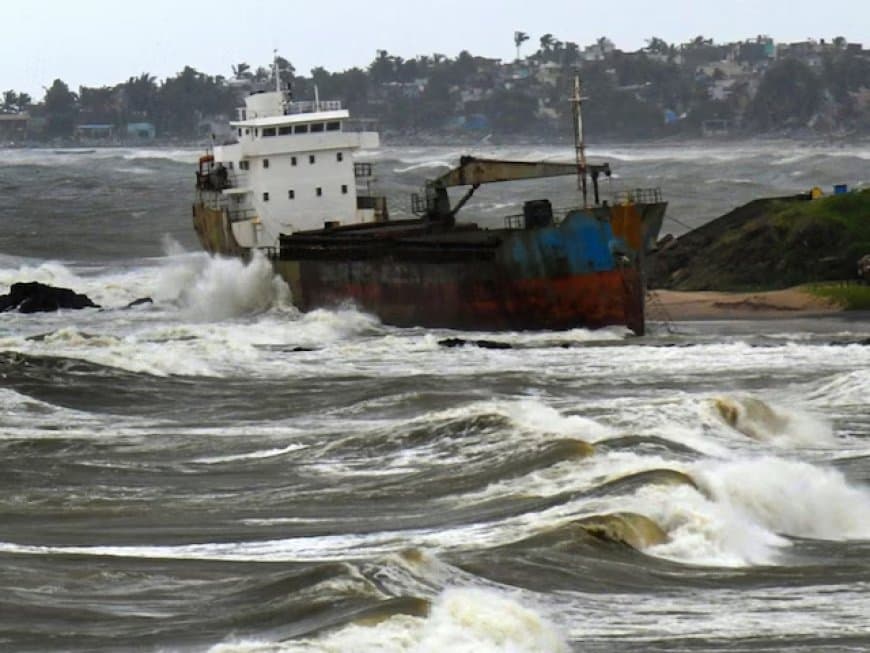 सावधान... दितवाह तूफान ने दी दस्तक... पांच राज्यों में भारी बारिश का अलर्ट
