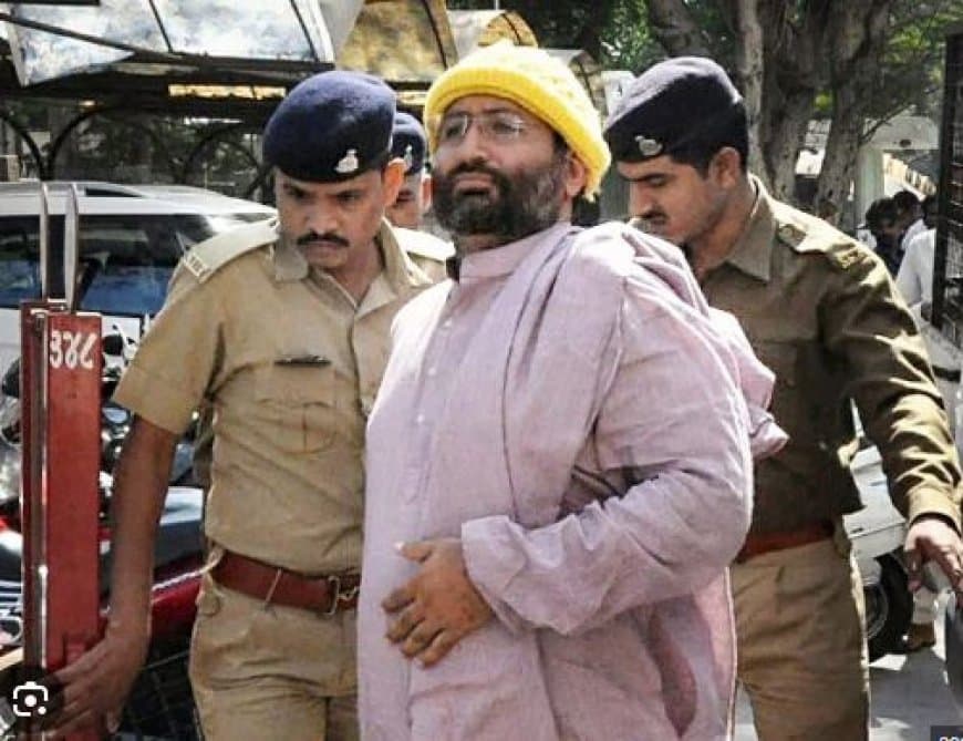 जेल में मोबाइल... दुष्कर्मी नारायण साईं के खिलाफ नई एफआईआर दर्ज