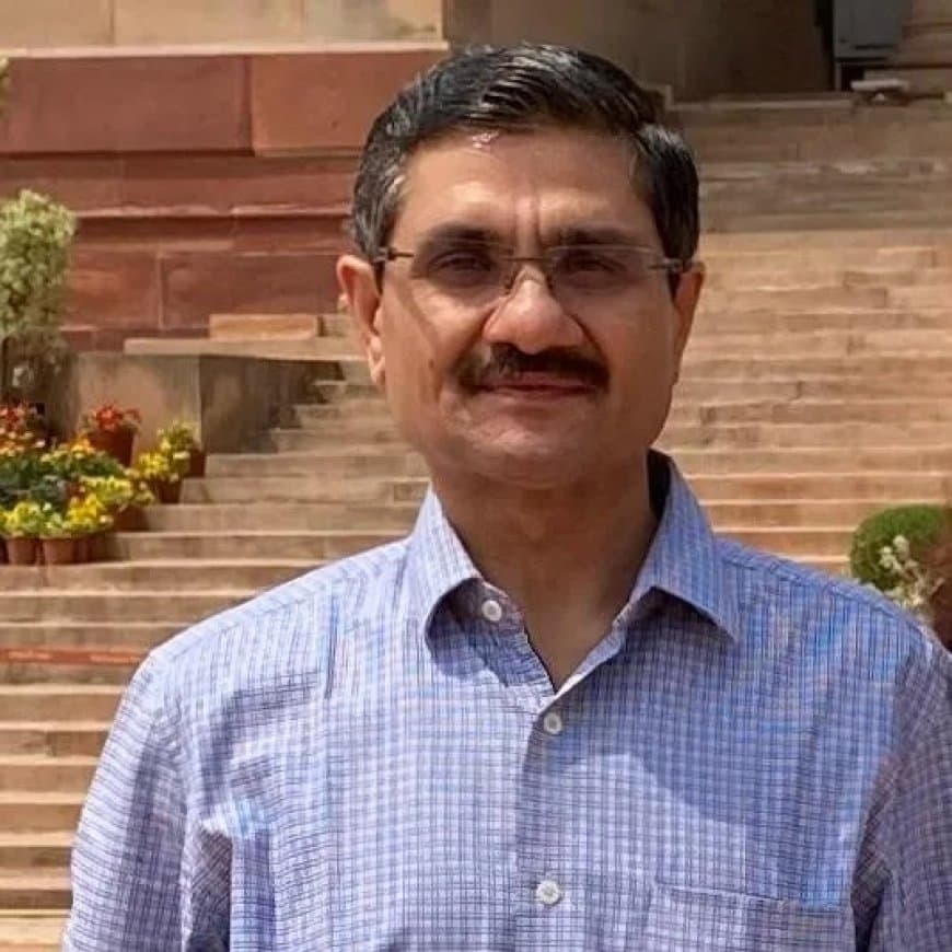 विवेक चतुर्वेदी सीबीआईसी के नये अध्यक्ष नियुक्त, 1990 बैच के आईआरएस अधिकारी