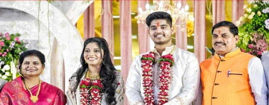 मध्यप्रदेश... 22 दूल्हों के साथ सीएम के बेटे की निकली बारात