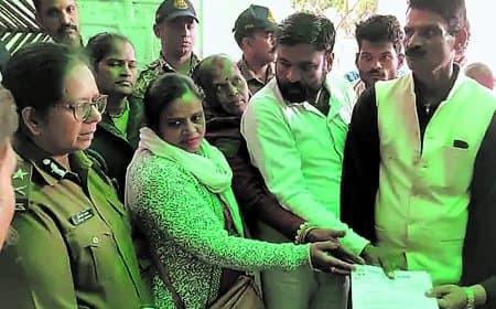 सागर में शराब, जुआ-सट्टा के विरोध में कांग्रेस का प्रदर्शन