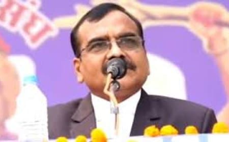 IAS संतोष वर्मा विवाद: ब्राह्मण टिप्पणी मामले में अदालत की सुनवाई, अदालत ने मांगी स्टेटस रिपोर्ट