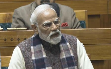 पीएम बोले- कांग्रेस ने वंदे मातरम के किए टुकड़े- मुस्लिम लीग के सामने घुटने टेके 