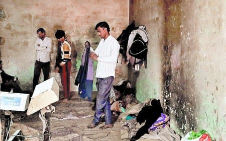 धान खरीदी में सतना की बड़ी तस्वीर: स्थानीय मजदूर नाराज़, बिहार से बुलाए गए श्रमिक- 1 रुपये प्रतिक्विंटल की मजदूरी और कानून के सवालों ने खड़ा किया विवाद