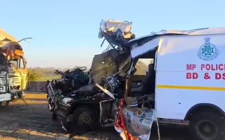 सागर... बीडीएस का वाहन ट्रक से भिड़ा, मुरैना के चार जवानों की मौत