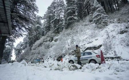 मध्यप्रदेश में सर्दी चरम पर... यूपी में कोल्ड-डे... कश्मीर में बर्फबारी