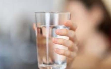 सर्दियों में प्यास न लगे तब भी पिएं पर्याप्त पानी, वरना किडनी और लीवर को हो सकता है गंभीर नुकसान