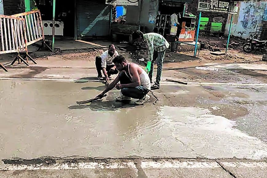 खिलचीपुर में 49 करोड़ की सड़क 2 साल में खराब