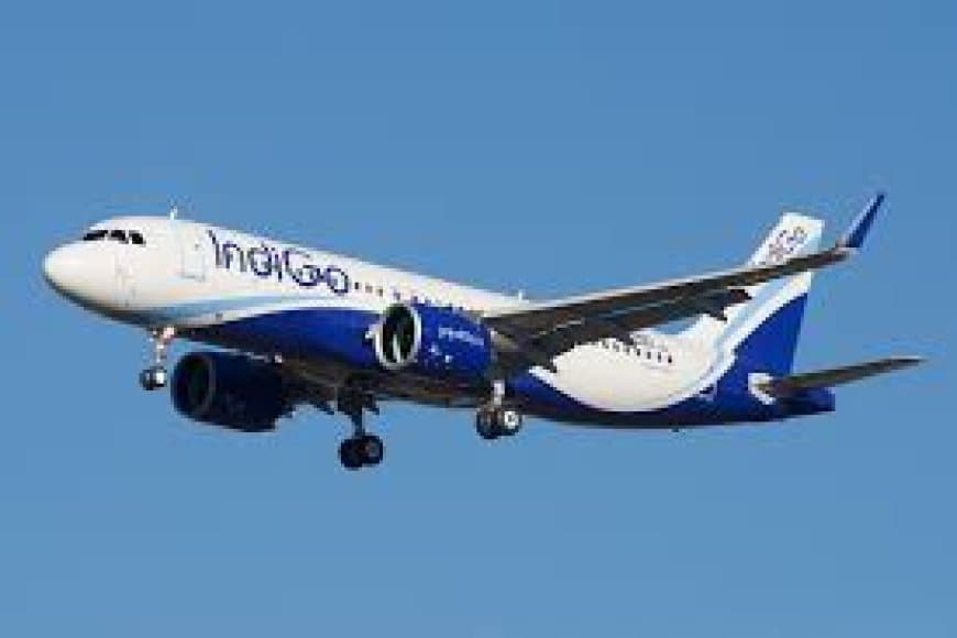 IndiGo क्रू की कमी से 70+ उड़ानें रद्द: इंदौर समेत देश भर में व्यापक असर