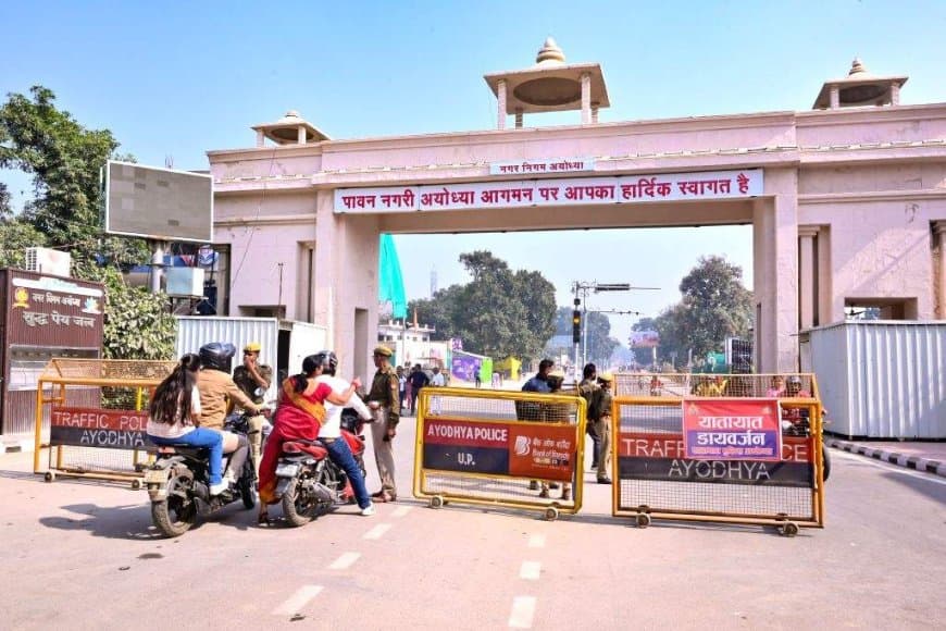 बाबरी विध्वंस की बरसी पर अलर्ट.. अयोध्या-मथुरा-वाराणसी में बढ़ाई सुरक्षा