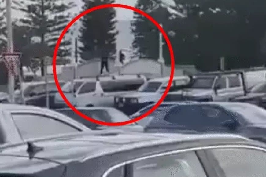 बॉन्डी बीच फायरिंग: निहत्थे हीरो ने हमलावर को गोली मारकर रोका, 10 की मौत