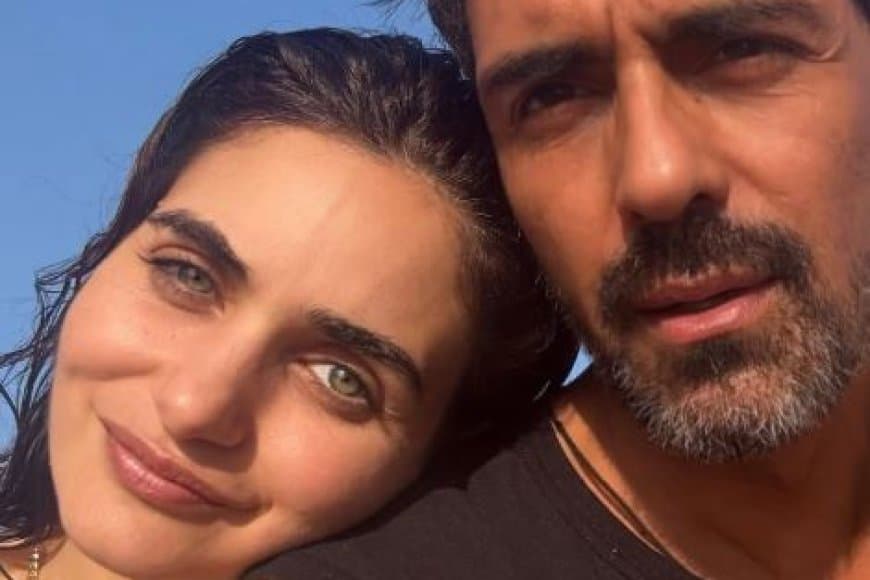 53 साल के अभिनेता अर्जुन रामपाल ने गैब्रिएला डेमेट्रियाडेस से की सगाई; पॉडकास्ट में किया खुलासा