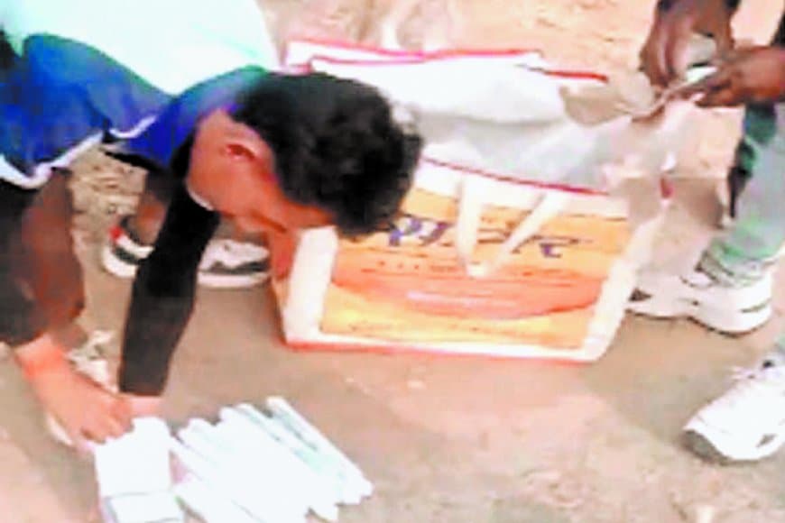 रीवा में विस्फोटक तस्करी का भंडाफोड़: डभौरा पुलिस ने महिला-पुरुष को 400 डेटोनेटर के साथ किया गिरफ्तार