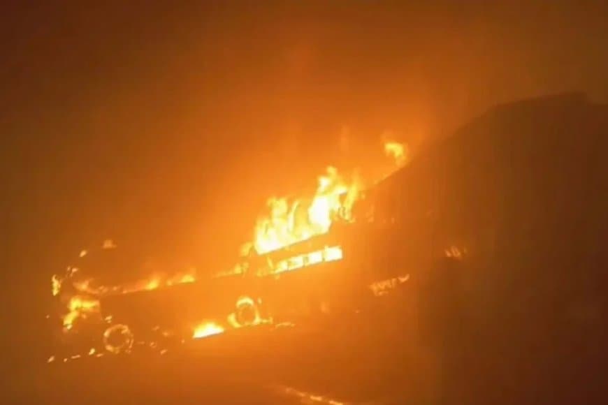 यूपी में कोहरे का कहर...हादसों में 23 की मौत... 13 लोग जिंदा जले