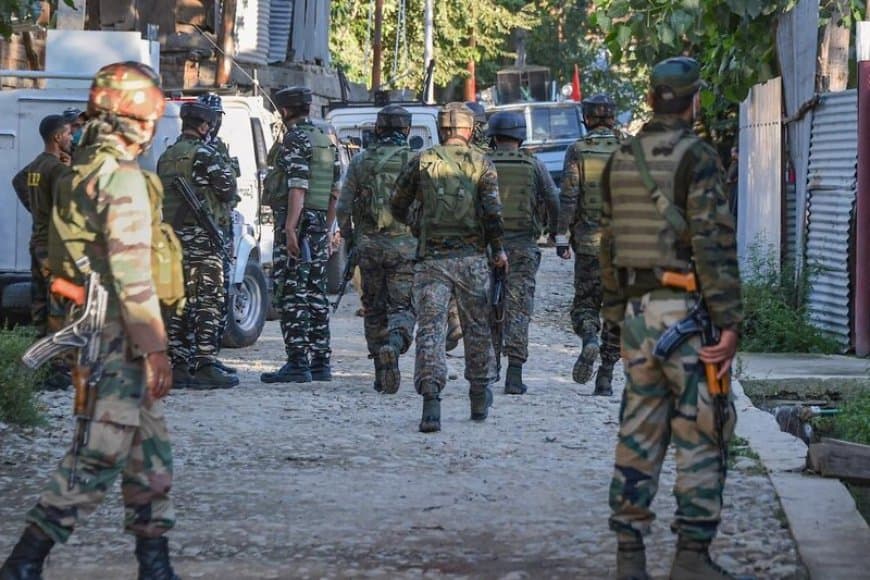 फिर पाकिस्तान के 72 आतंकी लॉन्च पैड सक्रिय... सीमा पर बढ़ी चौकसी 