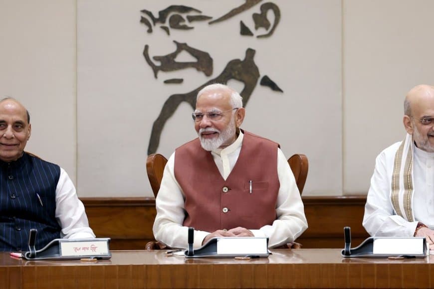 नया साल...नया चेहरा... मोदी कैबिनेट से छह मंत्रियों की होगी छुट्टी! 