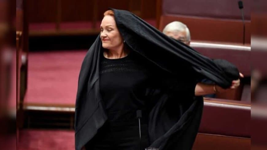 बुर्का विरोध, महंगाई और अप्रवासन: ऑस्ट्रेलिया में पॉलिन हैनसन की वन नेशन पार्टी की लोकप्रियता क्यों बढ़ी?